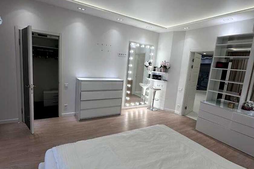 Продажа квартиры Харьков, Павлово Поле, 228м²