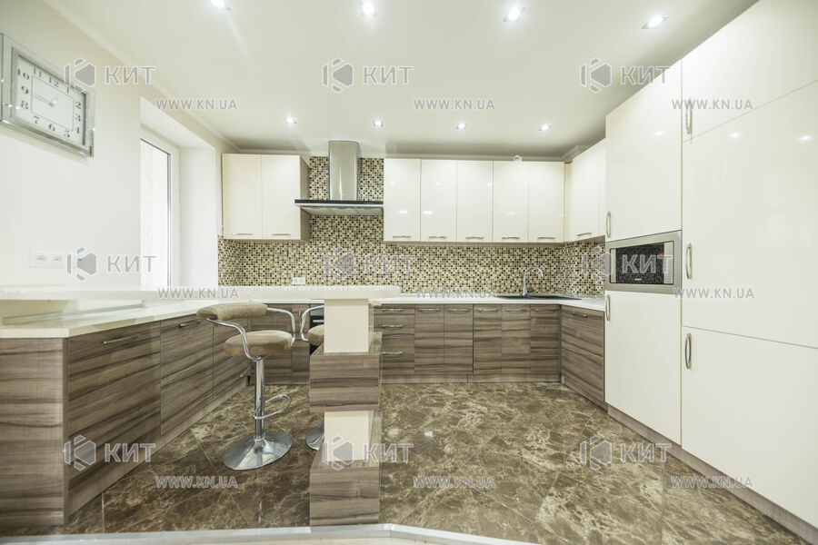 Продаж квартири Харків, Малишева, 135м²