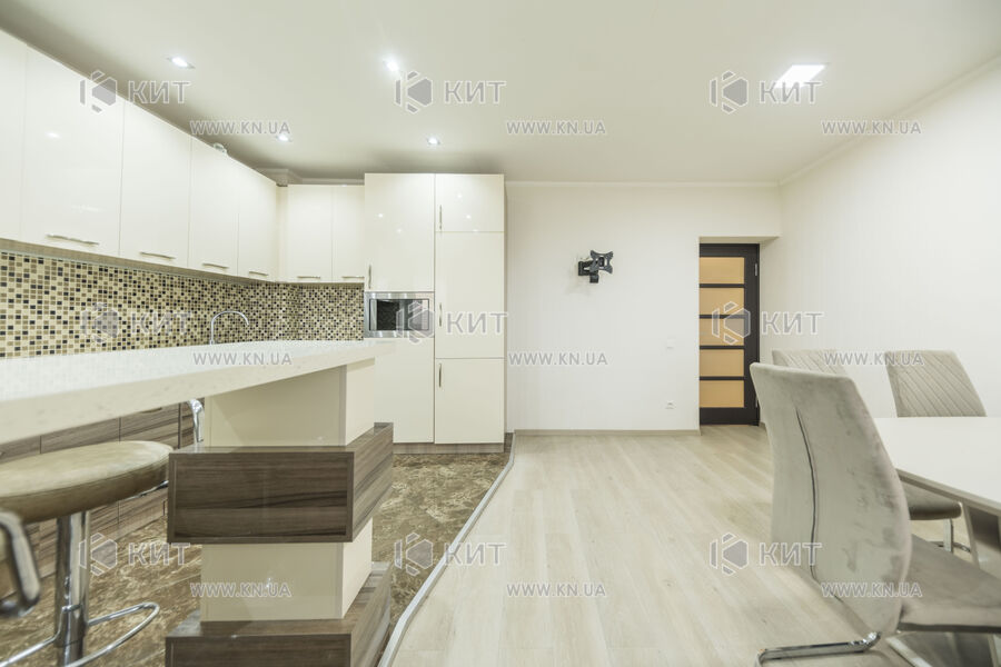 Продаж квартири Харків, Малишева, 135м²