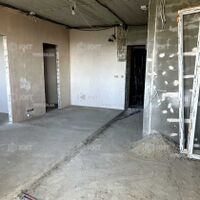 Продаж квартири Харків, ХТЗ, Рогань, 48м²