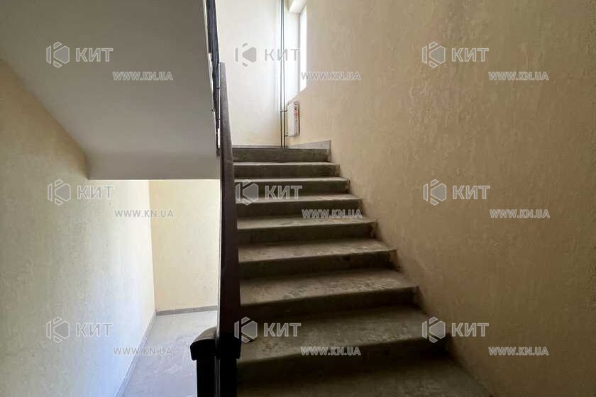 Продаж квартири Харків, ХТЗ, Рогань, 48м²