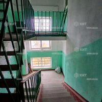 Продаж квартири Харків, ХТЗ, Рогань, 33м²