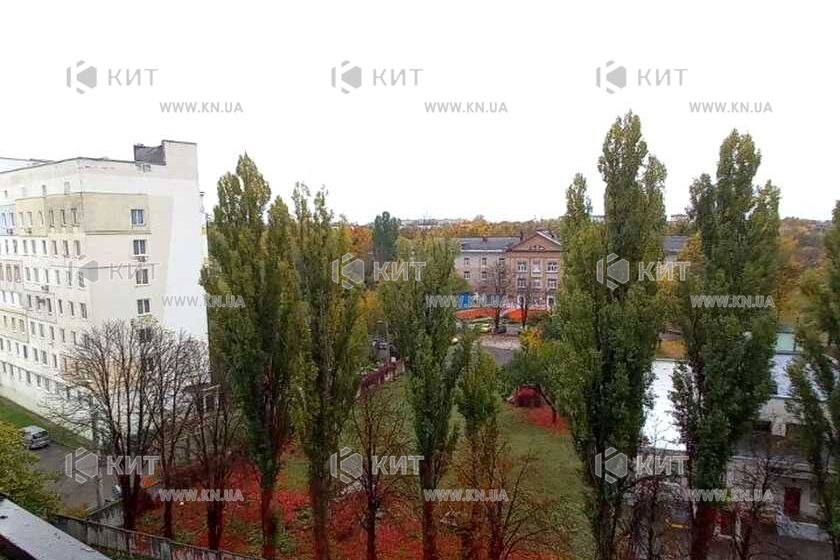 Продаж квартири Харків, ХТЗ, Рогань, 33м²