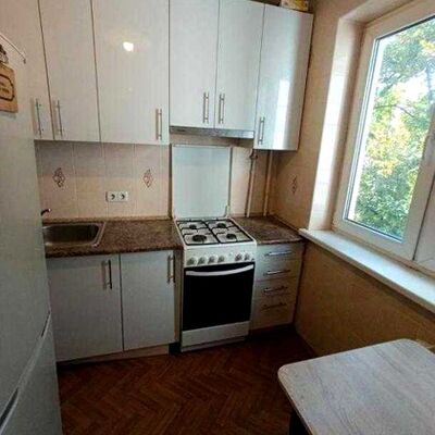 Продажа 	 Харьков,  Отакара Яроша ул.   5