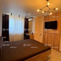 Продаж квартири Харків, ХТЗ, Рогань, 40м²