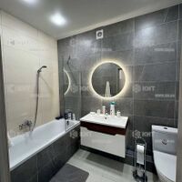 Продаж квартири Харків, ХТЗ, Рогань, 40м²