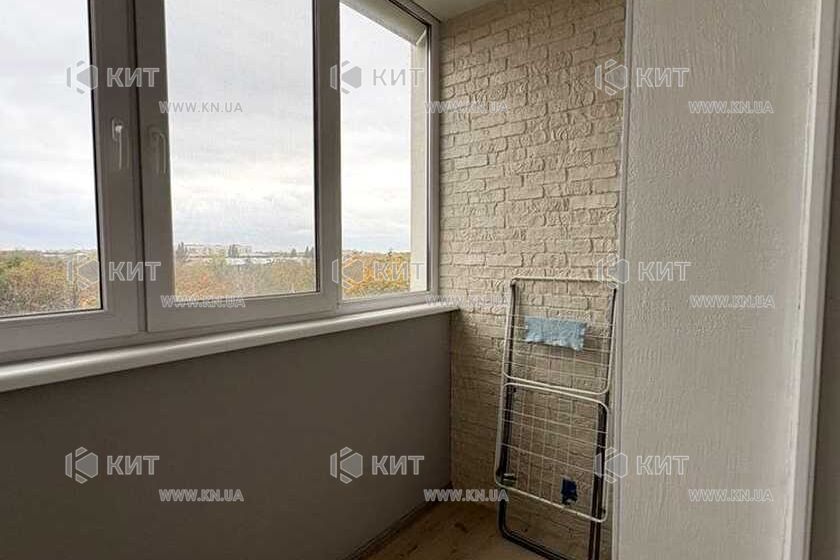 Продаж квартири Харків, ХТЗ, Рогань, 40м²