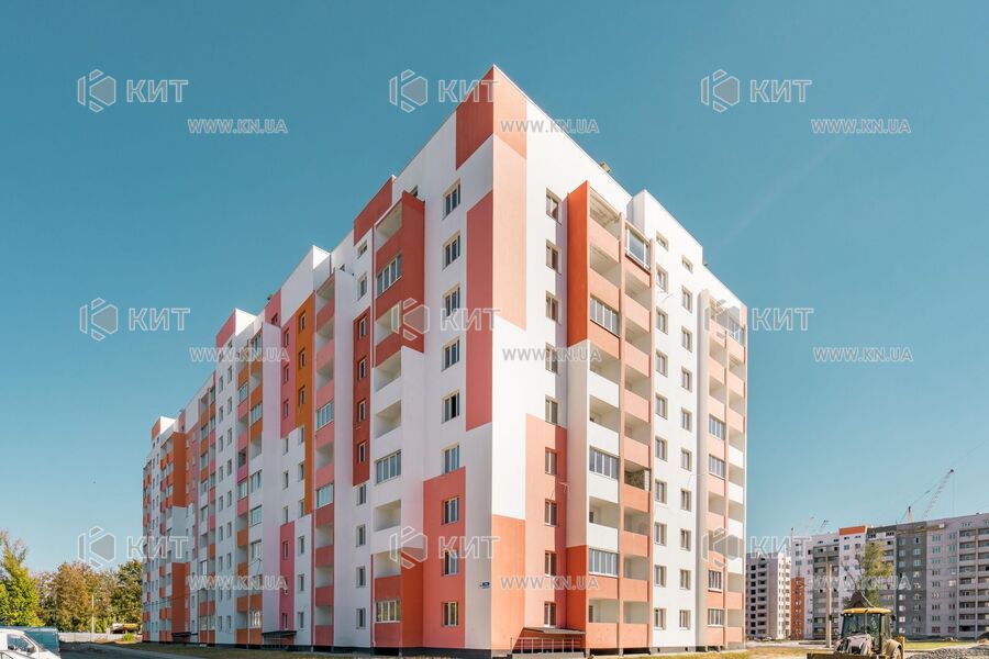 Продаж квартири Харків, ХТЗ, Рогань, 40м²