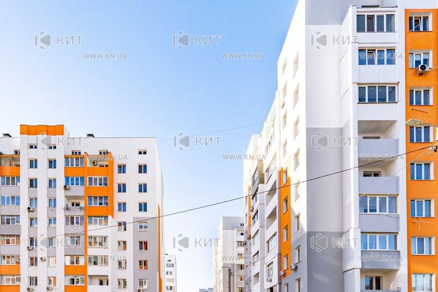 Продаж квартири Харків, ХТЗ, Рогань, 40м²