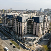 Продаж квартири Харків, Наукова, 140м²