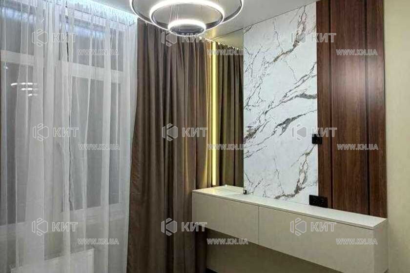 Продаж квартири Харків, ХТЗ, Рогань, 45м²