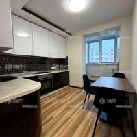 Продаж квартири Харків, ХТЗ, Рогань, 40м²