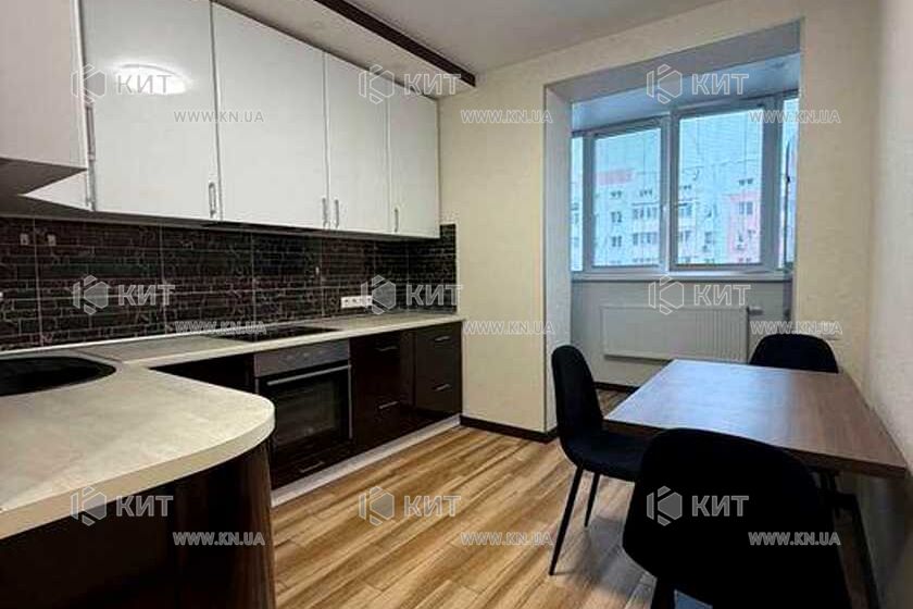 Продаж квартири Харків, ХТЗ, Рогань, 40м²