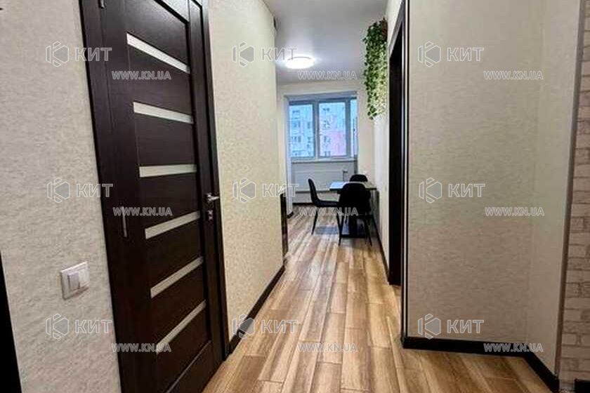 Продаж квартири Харків, ХТЗ, Рогань, 40м²