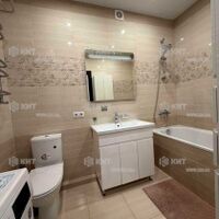 Продаж квартири Харків, ХТЗ, Рогань, 40м²