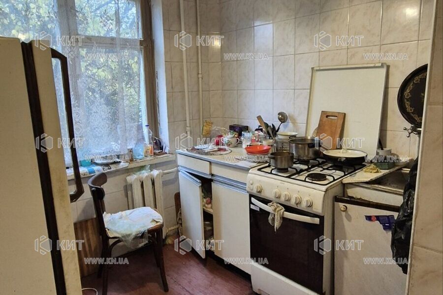 Продаж квартири Харків, ХТЗ, Рогань, 40.3м²