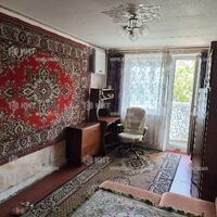 Продаж квартири Харків, ХТЗ, Рогань, 40.3м²