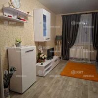 Продаж квартири Харків, ХТЗ, Рогань, 40м²