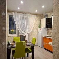 Продаж квартири Харків, ХТЗ, Рогань, 40м²