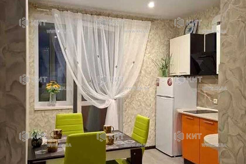 Продаж квартири Харків, ХТЗ, Рогань, 40м²