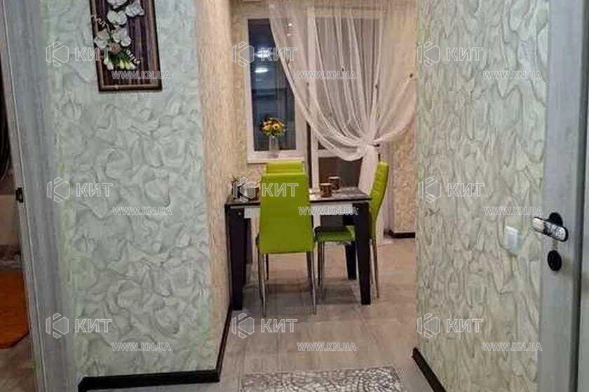 Продаж квартири Харків, ХТЗ, Рогань, 40м²