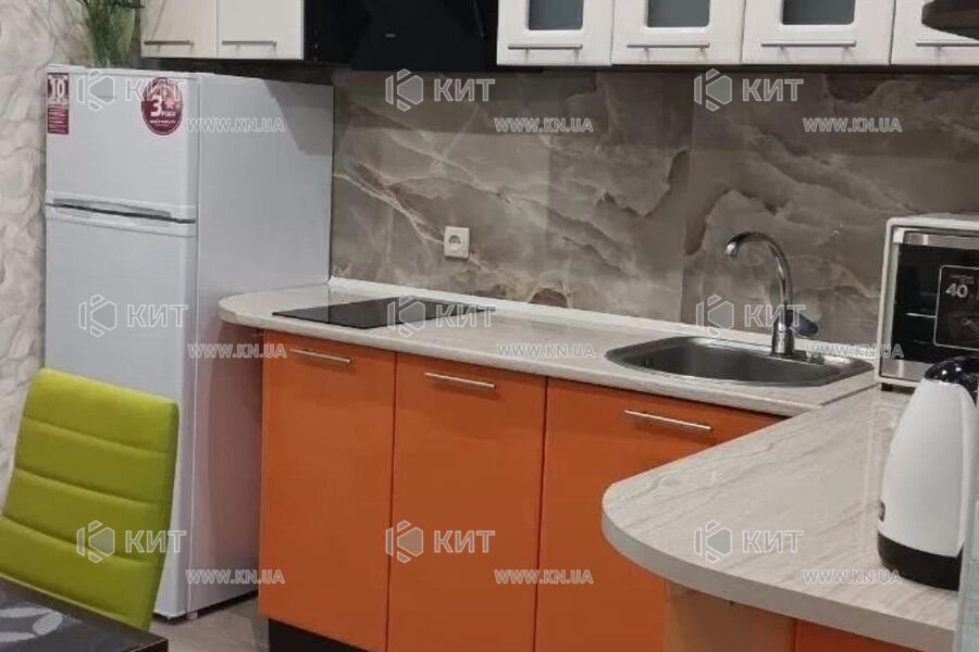 Продаж квартири Харків, ХТЗ, Рогань, 40м²