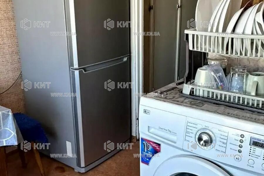 Продаж квартири Харків, ХТЗ, Рогань, 66м²