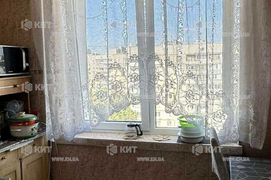 Продаж квартири Харків, ХТЗ, Рогань, 66м²