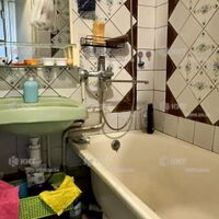 Продаж квартири Харків, ХТЗ, Рогань, 66м²