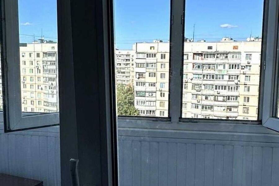 Продаж квартири Харків, ХТЗ, Рогань, 66м²