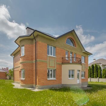 Продажа домов и таунхаусов - Харьков,  Гризодубова ул.