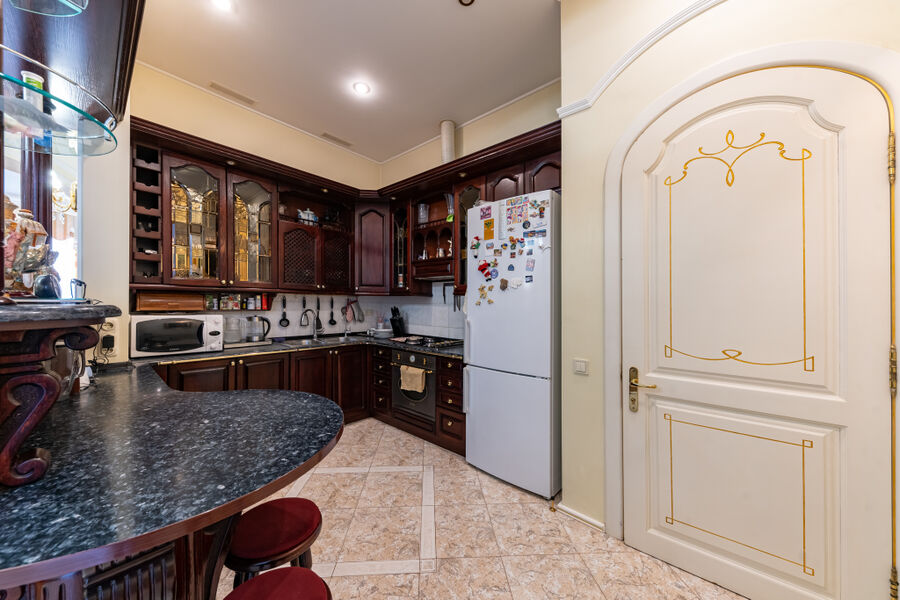 Продажа квартиры Харьков, Центр, 230м²
