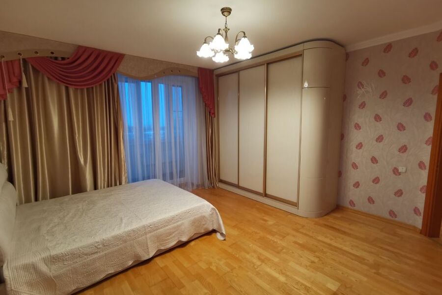 Продажа квартиры Харьков, Холодная гора, 70м²