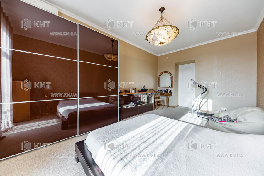 Продаж квартири Харків, Центр, 150м²