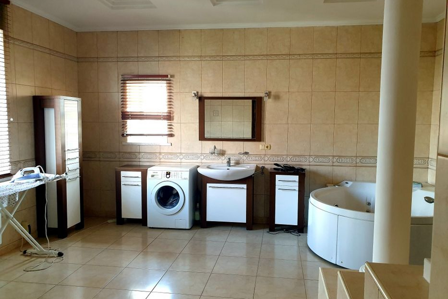 Продажа дома Харьков, Салтовка, 330м²