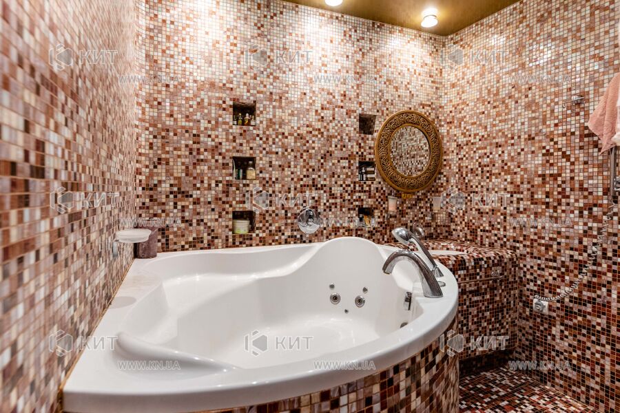 Продаж квартири Харків, Центр, 150м²