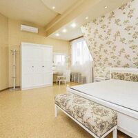 Продаж квартири Харків, Олексіївка, 210м²