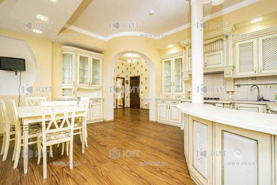 Продаж квартири Харків, Олексіївка, 210м²