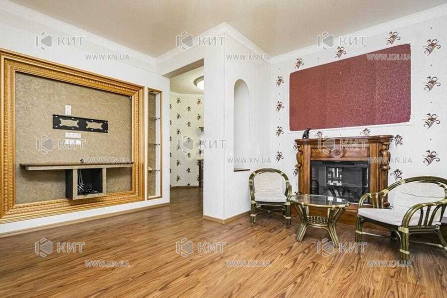 Продаж квартири Харків, Олексіївка, 210м²