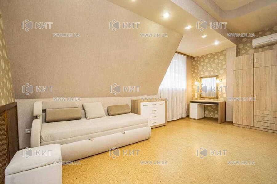 Продаж квартири Харків, Олексіївка, 210м²