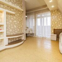 Продаж квартири Харків, Олексіївка, 210м²