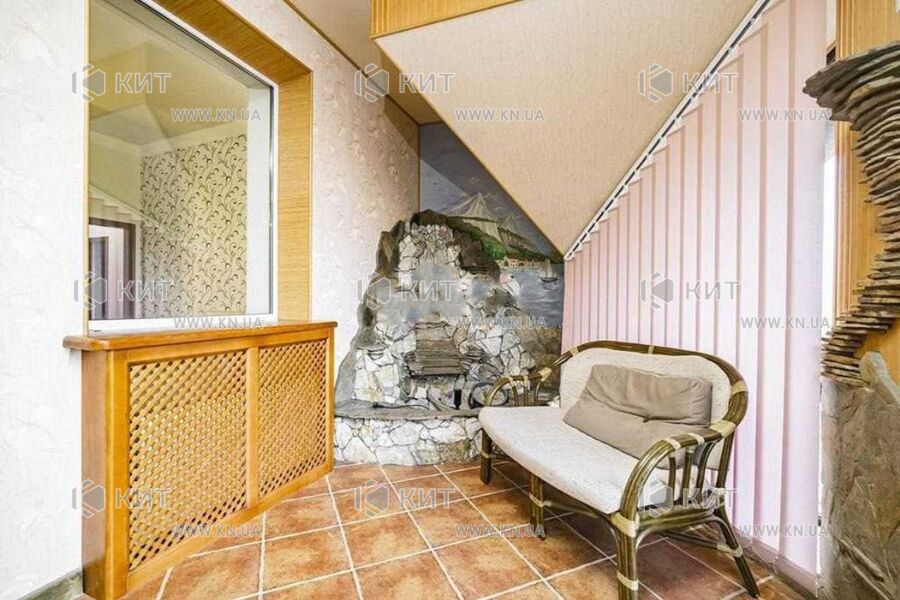 Продаж квартири Харків, Олексіївка, 210м²