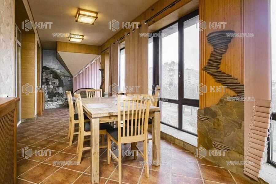 Продаж квартири Харків, Олексіївка, 210м²