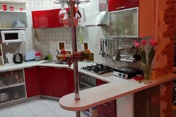 Продаж квартири Харків, ХТЗ, Рогань, 83м²