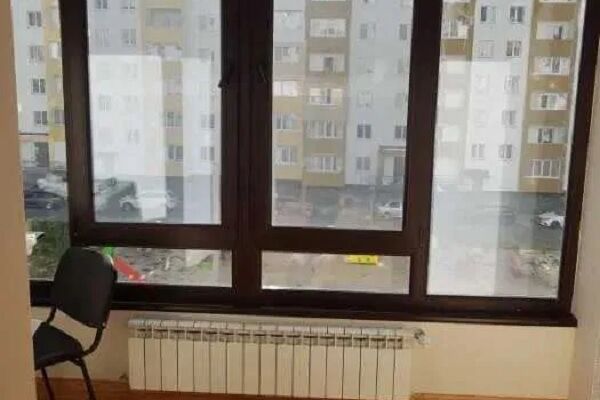Продаж квартири Харків, ХТЗ, Рогань, 42м²