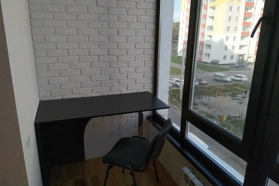 Продаж квартири Харків, ХТЗ, Рогань, 42м²