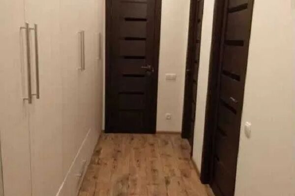 Продаж квартири Харків, ХТЗ, Рогань, 42м²