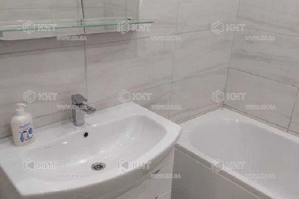 Продаж квартири Харків, ХТЗ, Рогань, 42м²