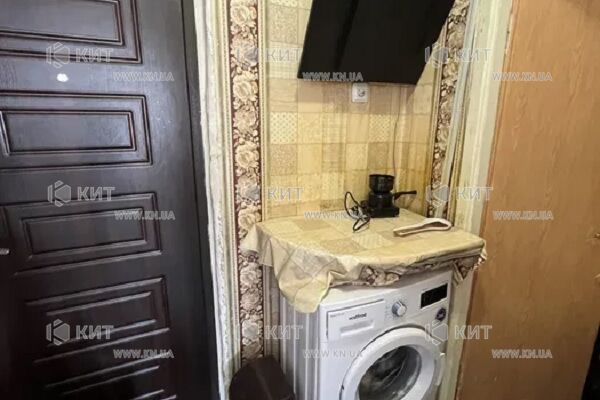 Продаж квартири Харків, ХТЗ, Рогань, 19.2м²