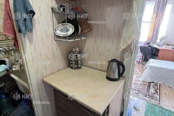 Продаж квартири Харків, ХТЗ, Рогань, 19.2м²